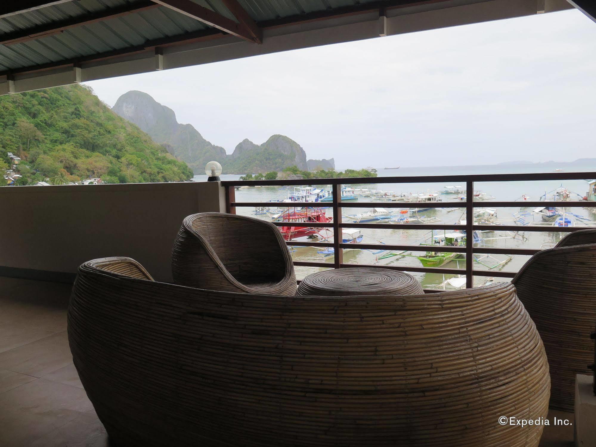 Dayunan Tourist Inn 爱妮岛 外观 照片